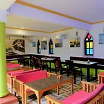 Roma Pisa Cardamon Guest House